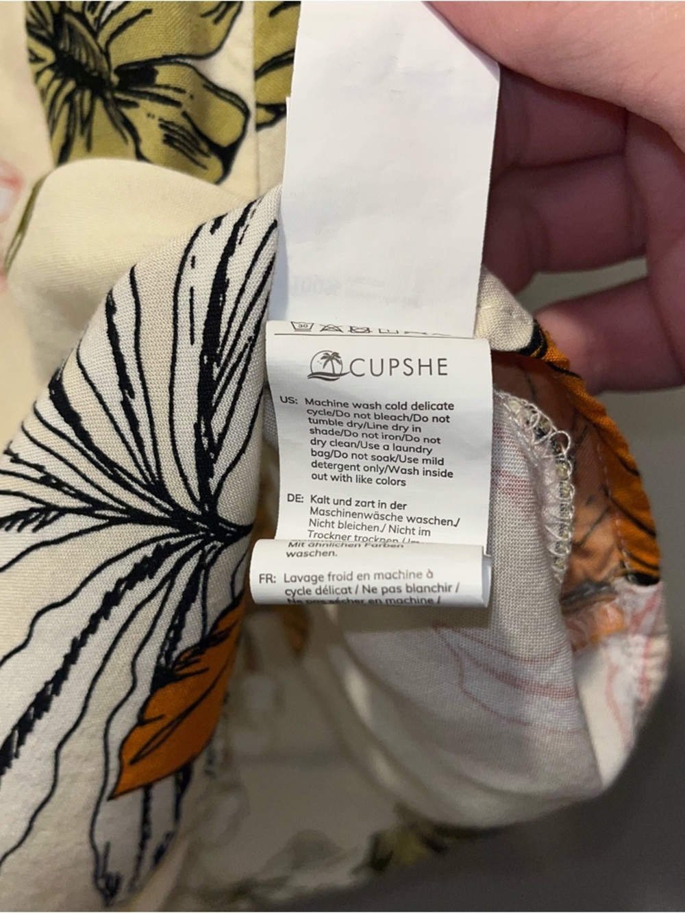 EUC Cupshe Size XS Tropical Floral Button-Up Swim Coverup - Picture 6 of 7